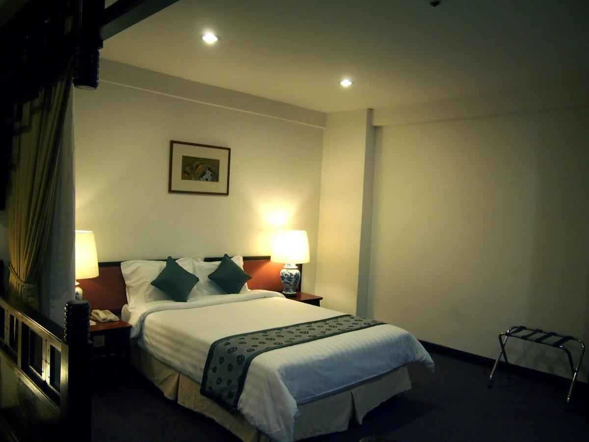 Pacific Express central market