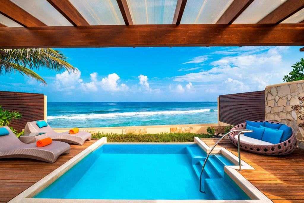 Sheraton Maldives Full Moon Resort & Spa