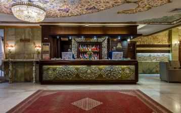 هتل عالی قاپو اصفهان