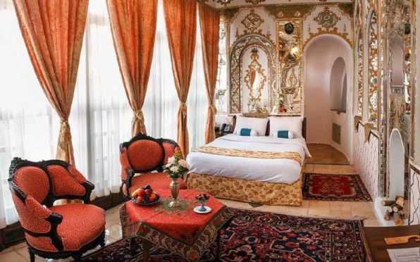 اقامتگاه سنتی قصر منشی